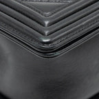 CHANEL CHEVRON MEDIUM BOY BAG CALFSKIN BLACK RUTHENIUM SHW