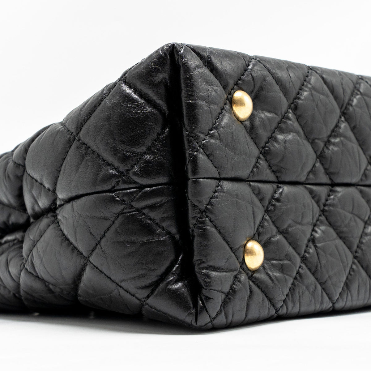 CHANEL 2.55 REISSUE TOTE BAG QUILTED AGED CALFSKIN BLACK GHW