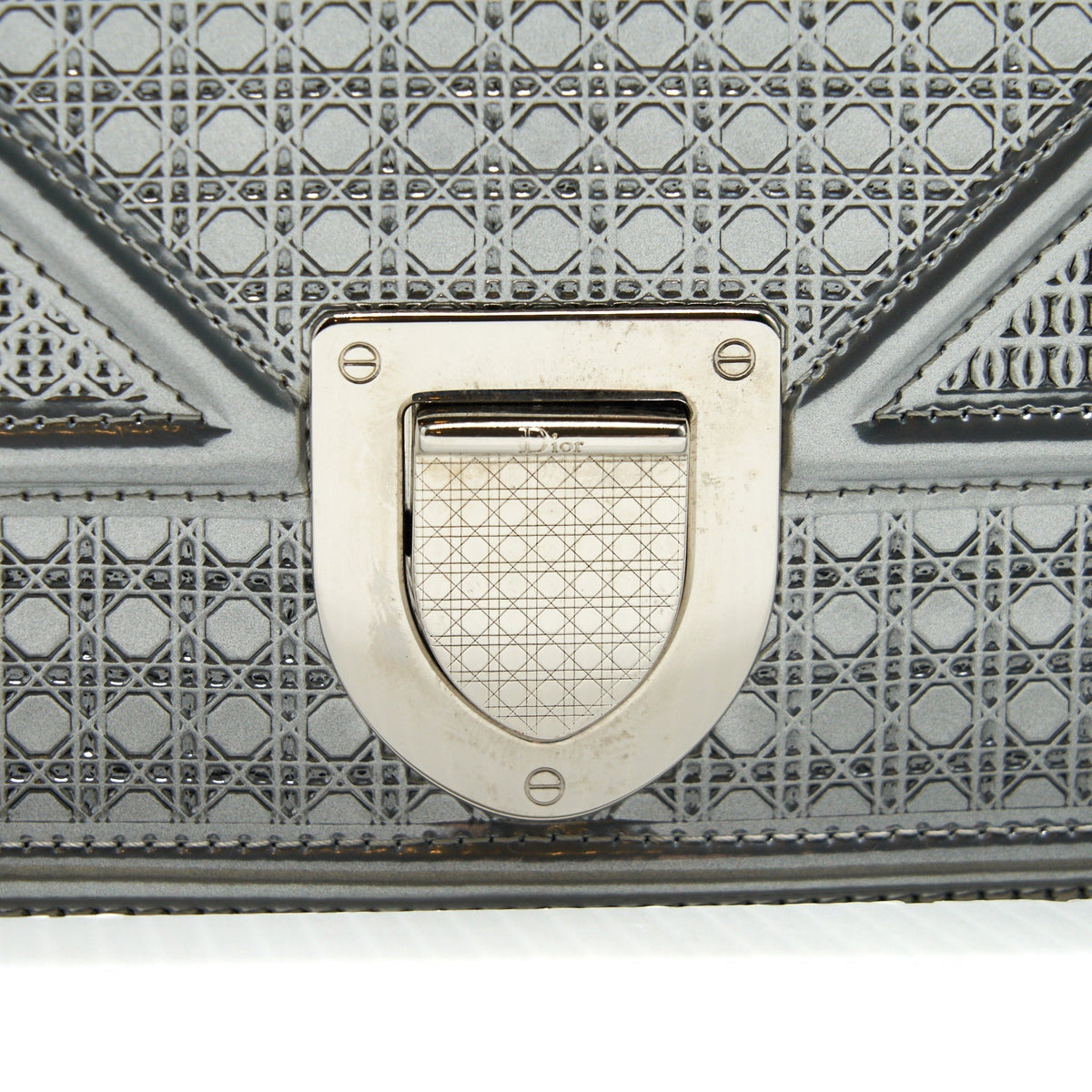DIOR MEDIUM DIORAMA METALLIC SILVER SHW