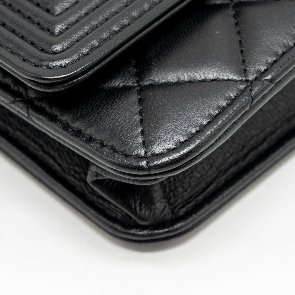 CHANEL BOY WALLET ON CHAIN LAMBSKIN BLACK GHW