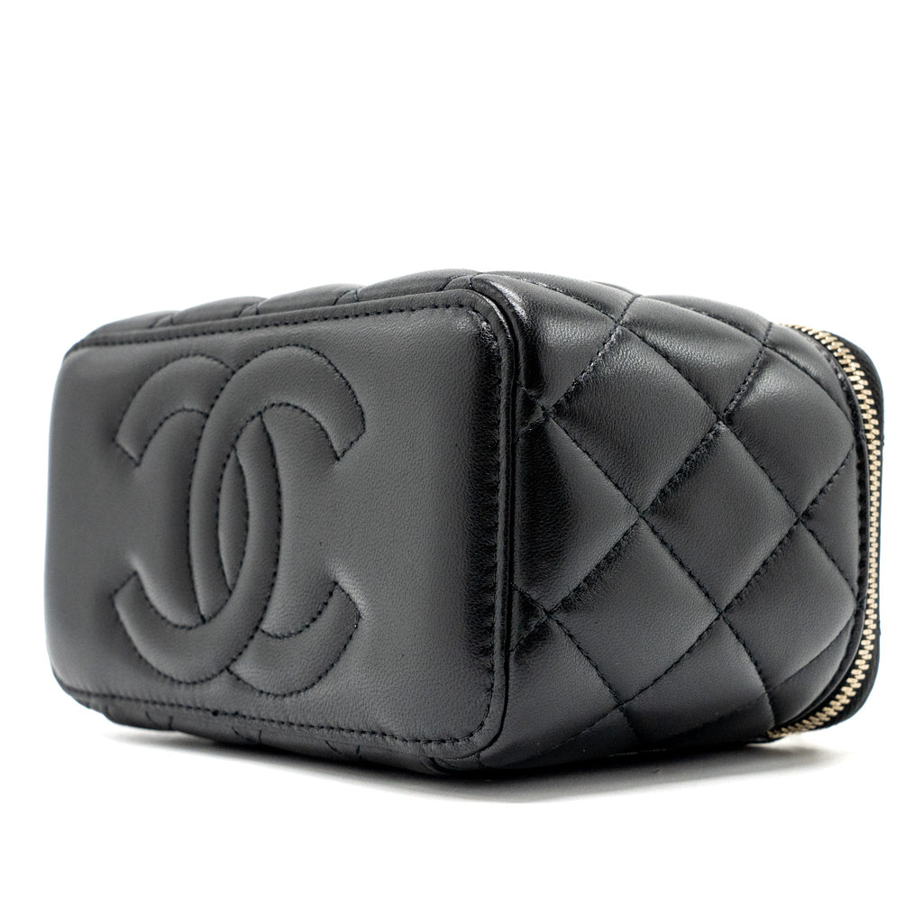CHANEL TOP HANDLE LONG VANITY CASE LAMBSKIN BLACK LGHW (MICROCHIP)