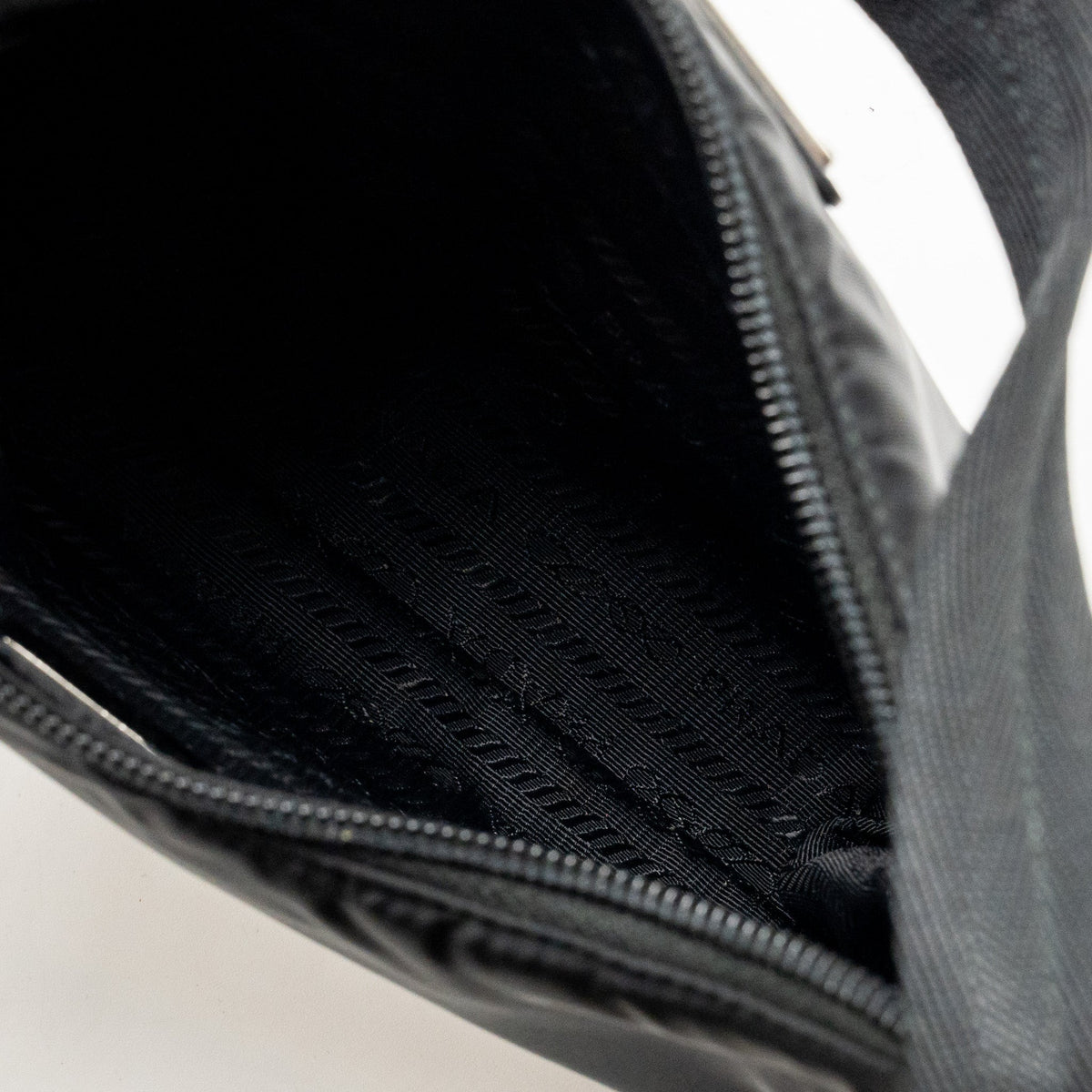 PRADA REEDITION 2000 NYLON SHOULDER BAG BLACK SHW