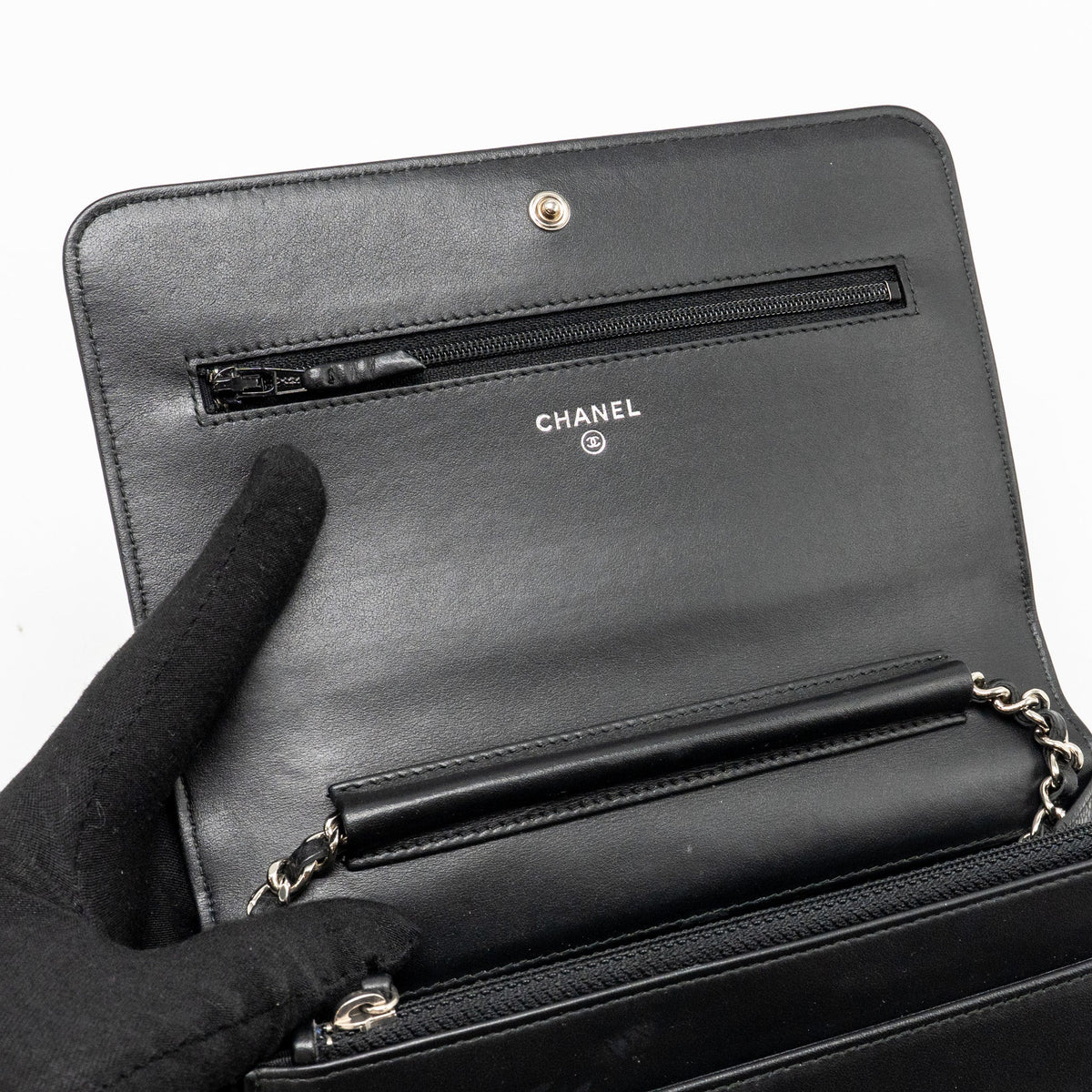 CHANEL QUILTED DIAMOND CC LOGO WALLET ON CHAIN CAVIAR BLACK SHW