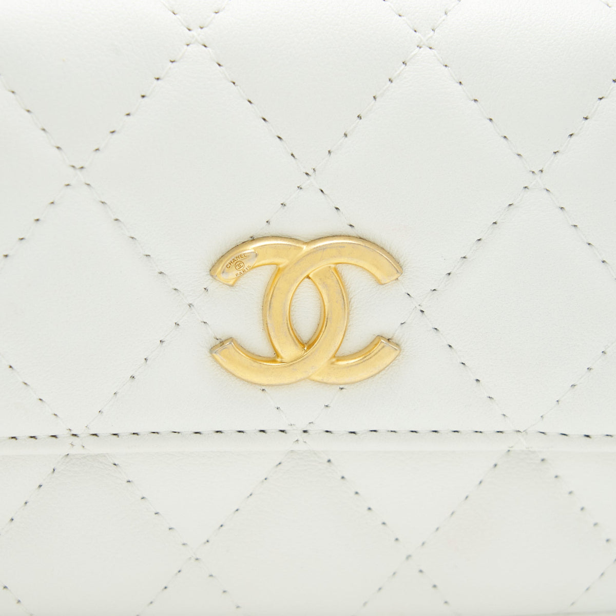 CHANEL PEARL CRUSH MINI CROSSBODY BAG LAMBSKIN WHITE GHW