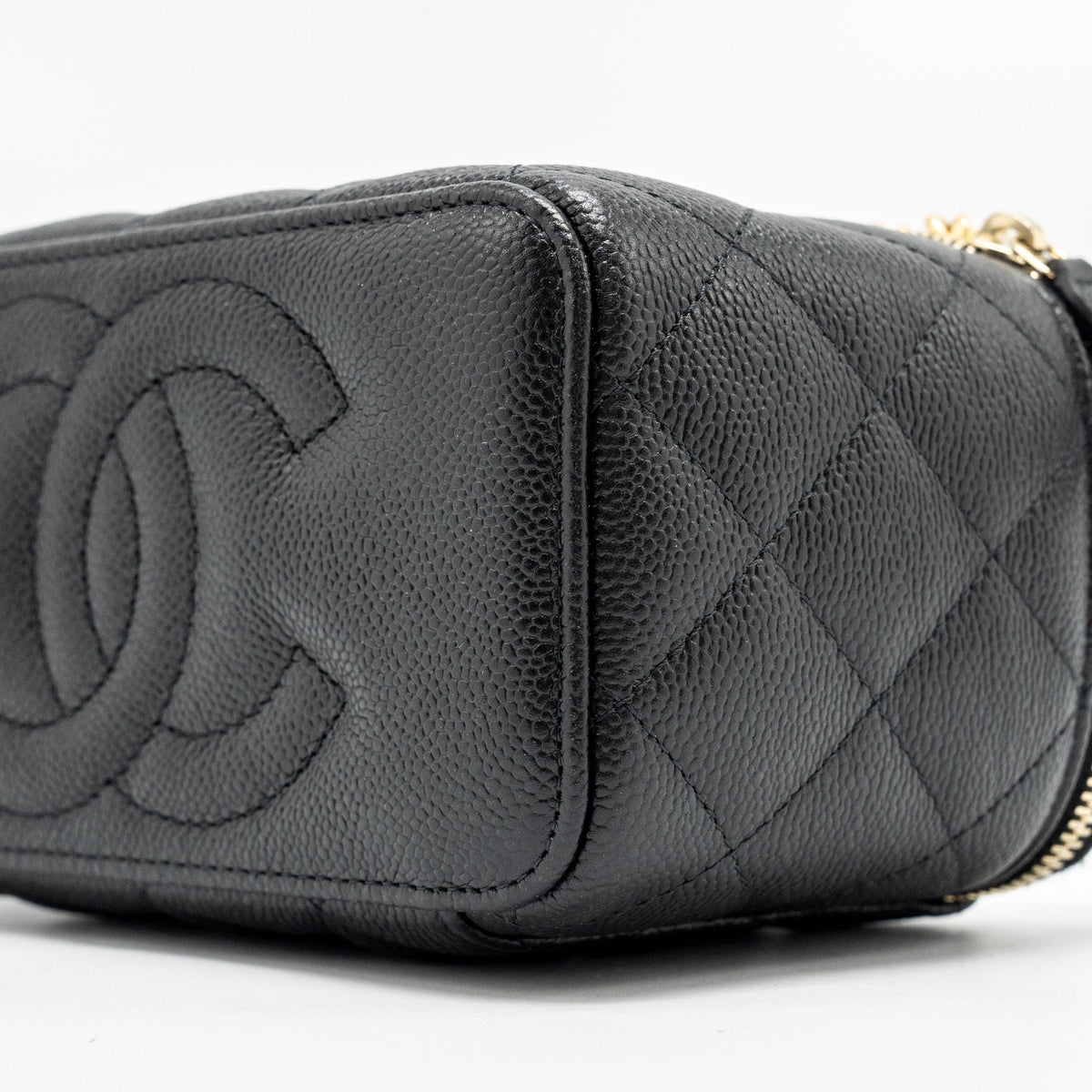 CHANEL COCO LOVE LONG VANITY WITH ADJUSTABLE CHAIN CAVIAR BLACK GHW (MICROCHIP)