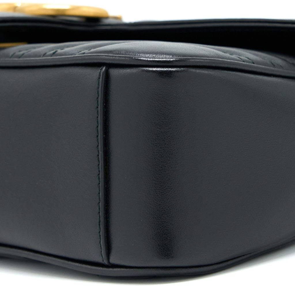 GUCCI GG MARMONT SMALL MATELASSE SHOULDER BAG BLACK GHW