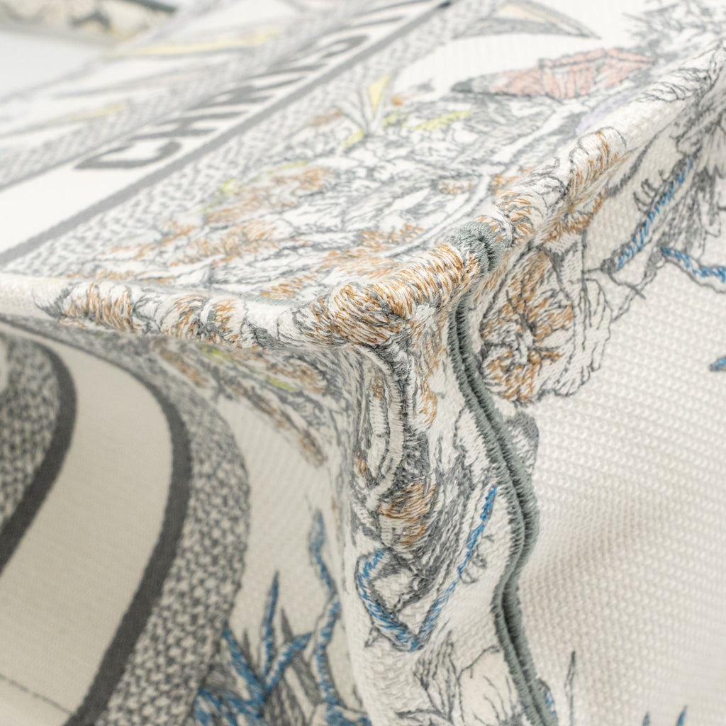 Dior Medium Book Tote Rêve D'Infini Embroidery Canvas Multicolour