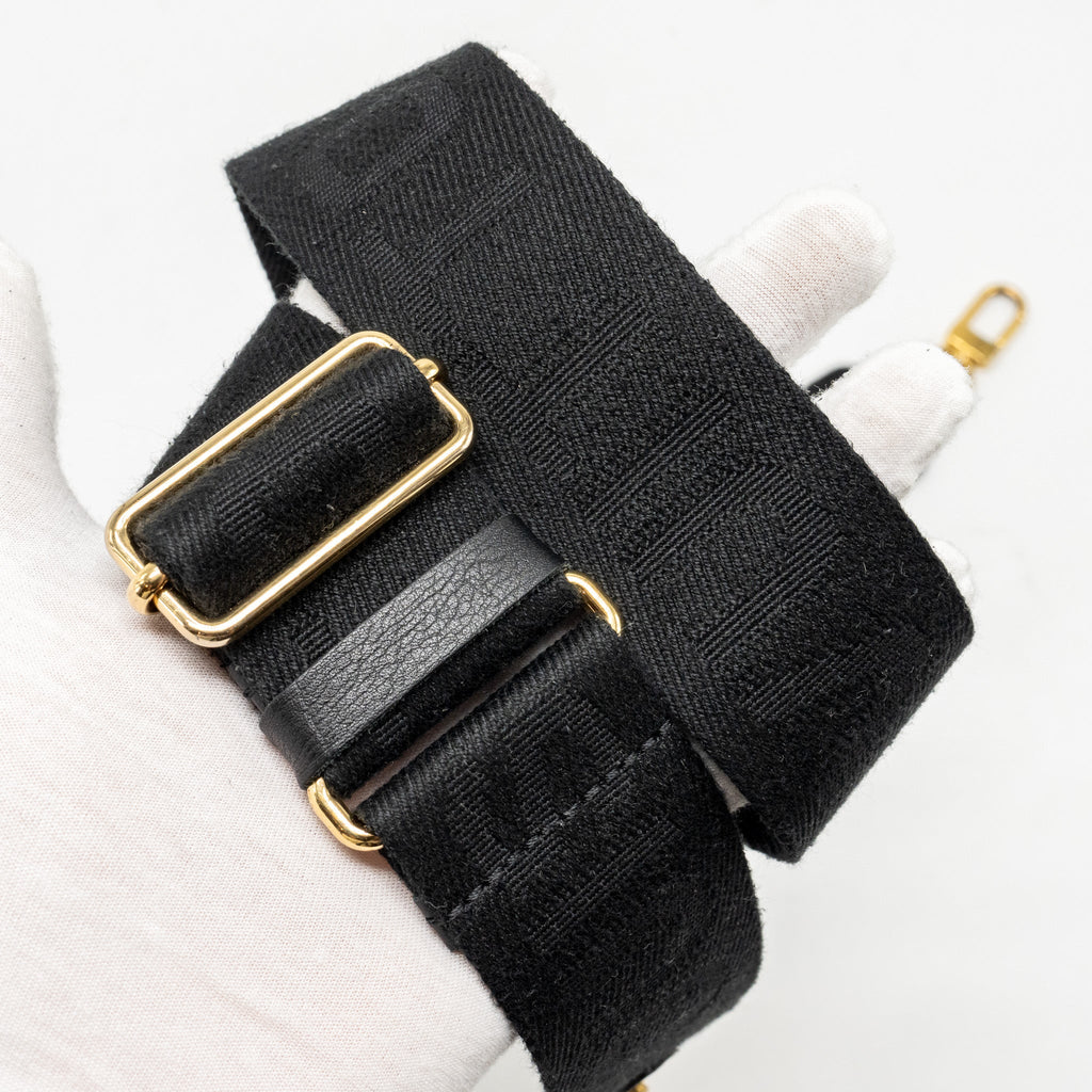 LOUIS VUITTON COUSSIN PM LAMBSKIN BLACK GHW