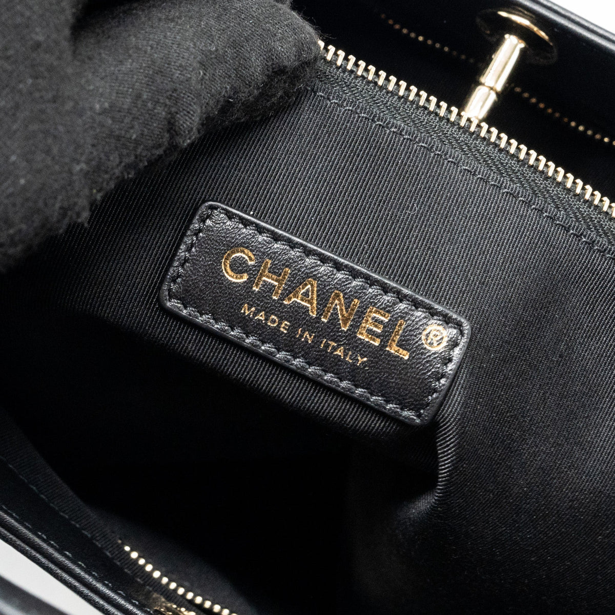 CHANEL LARGE 31 BAG CALFSKIN BLACK LGHW