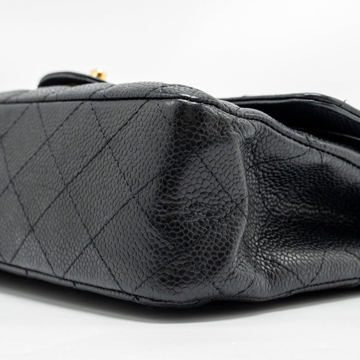 CHANEL MEDIUM CLASSIC DOUBLE FLAP BAG CAVIAR BLACK GHW