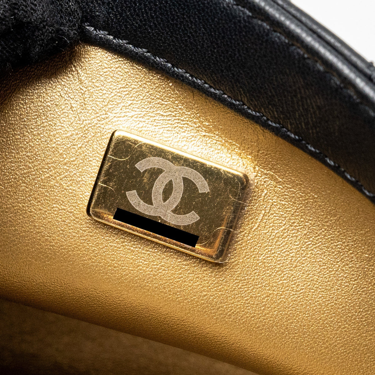 CHANEL PEARL CRUSH MINI SQUARE LAMBSKIN BLACK GHW (MICROCHIP)