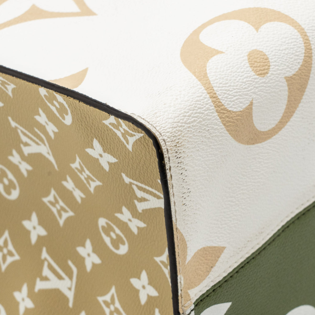 Louis Vuitton onthego GM tote bag Giant monogram canvas Multicolour GHW