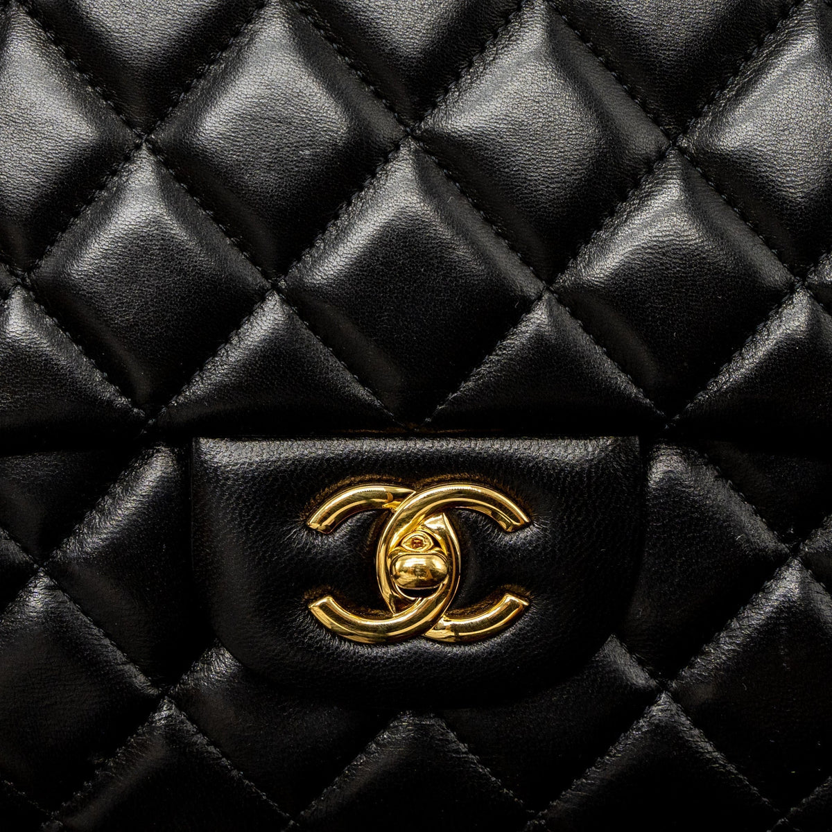 CHANEL MAXI CLASSIC SINGLE FLAP BAG LAMBSKIN BLACK GHW