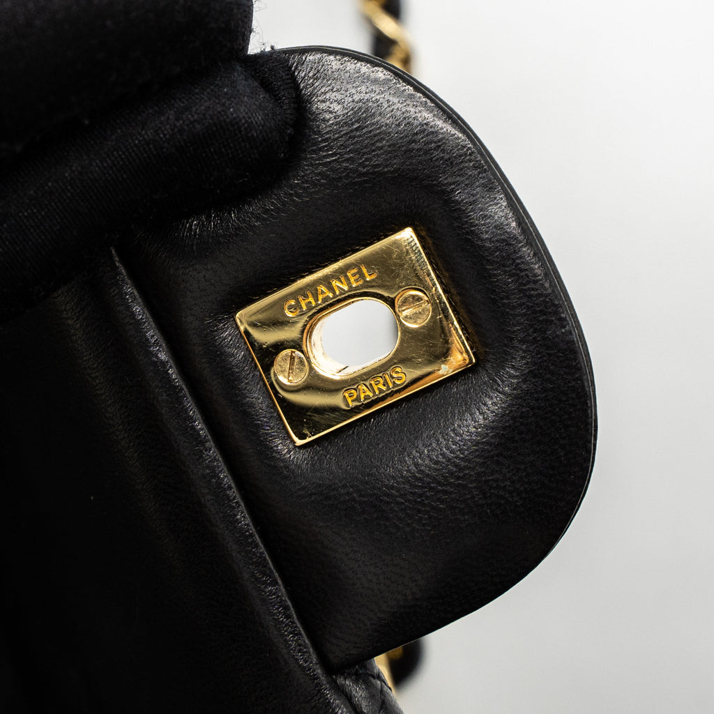 CHANEL MAXI CLASSIC SINGLE FLAP BAG LAMBSKIN BLACK GHW