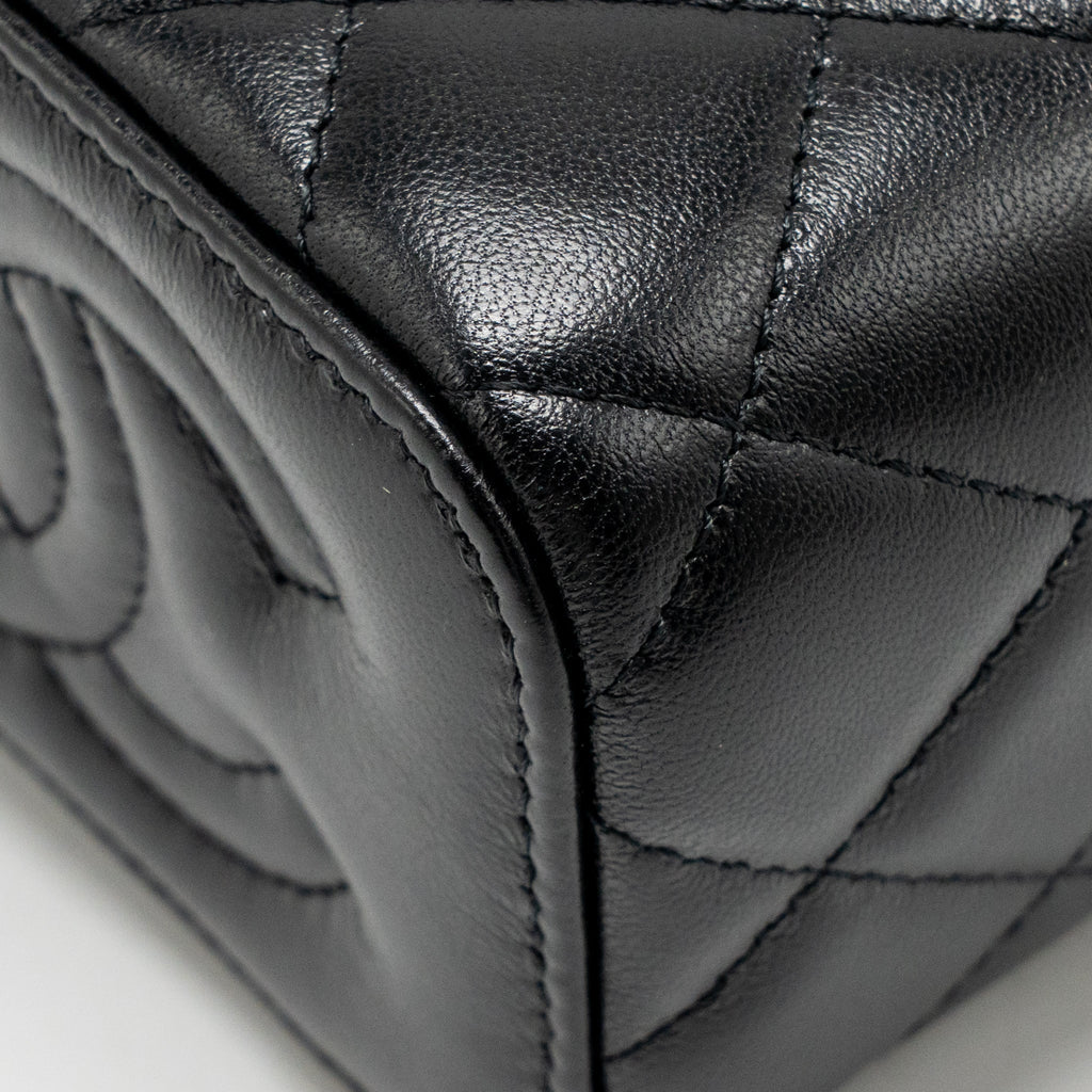 Chanel detail cc logo mini vanity case with chain lambskin black GHW (microchip)
