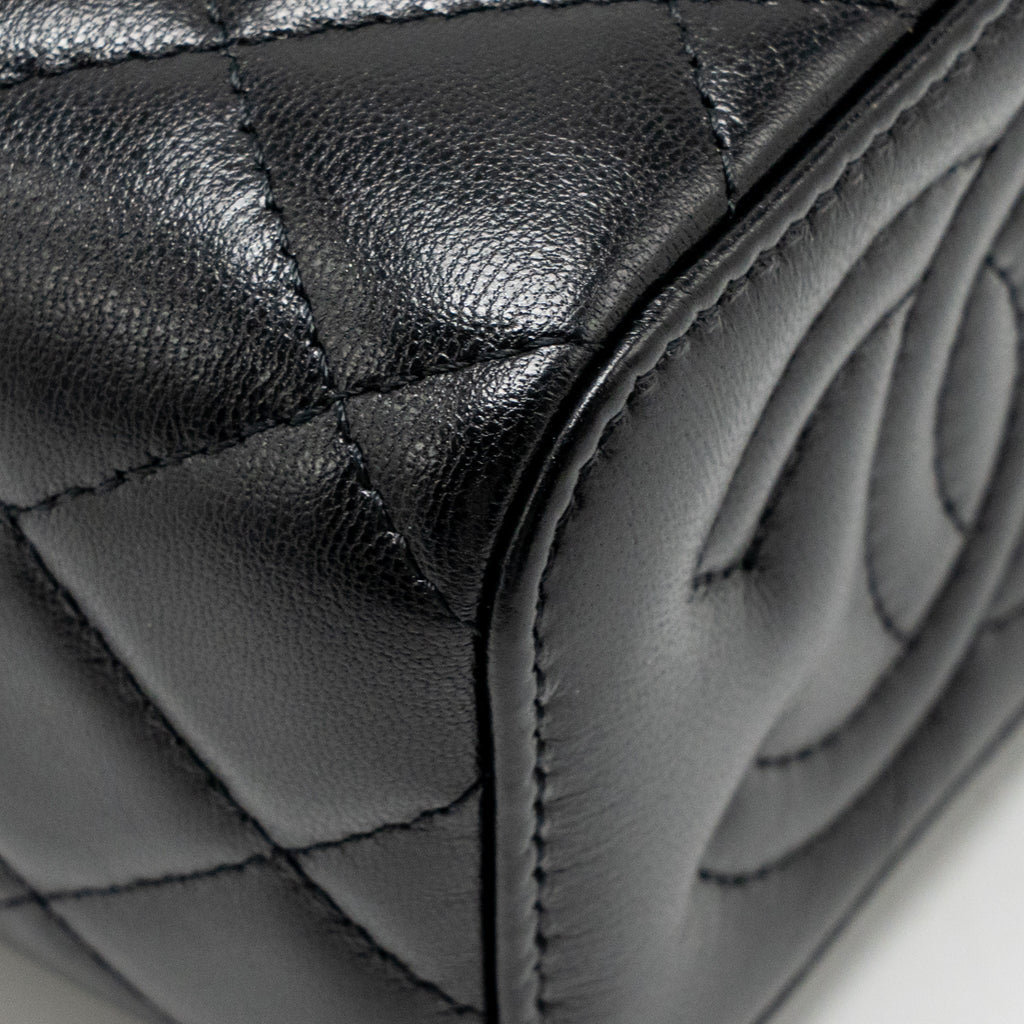 Chanel detail cc logo mini vanity case with chain lambskin black GHW (microchip)