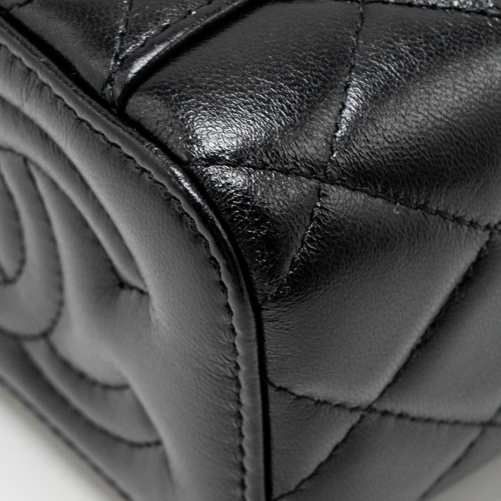 Chanel detail cc logo mini vanity case with chain lambskin black GHW (microchip)
