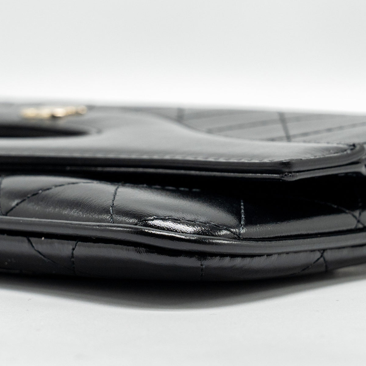 CHANEL 31 WALLET ON CHAIN SHINY CALFSKIN BLACK LGHW (MICROCHIP)