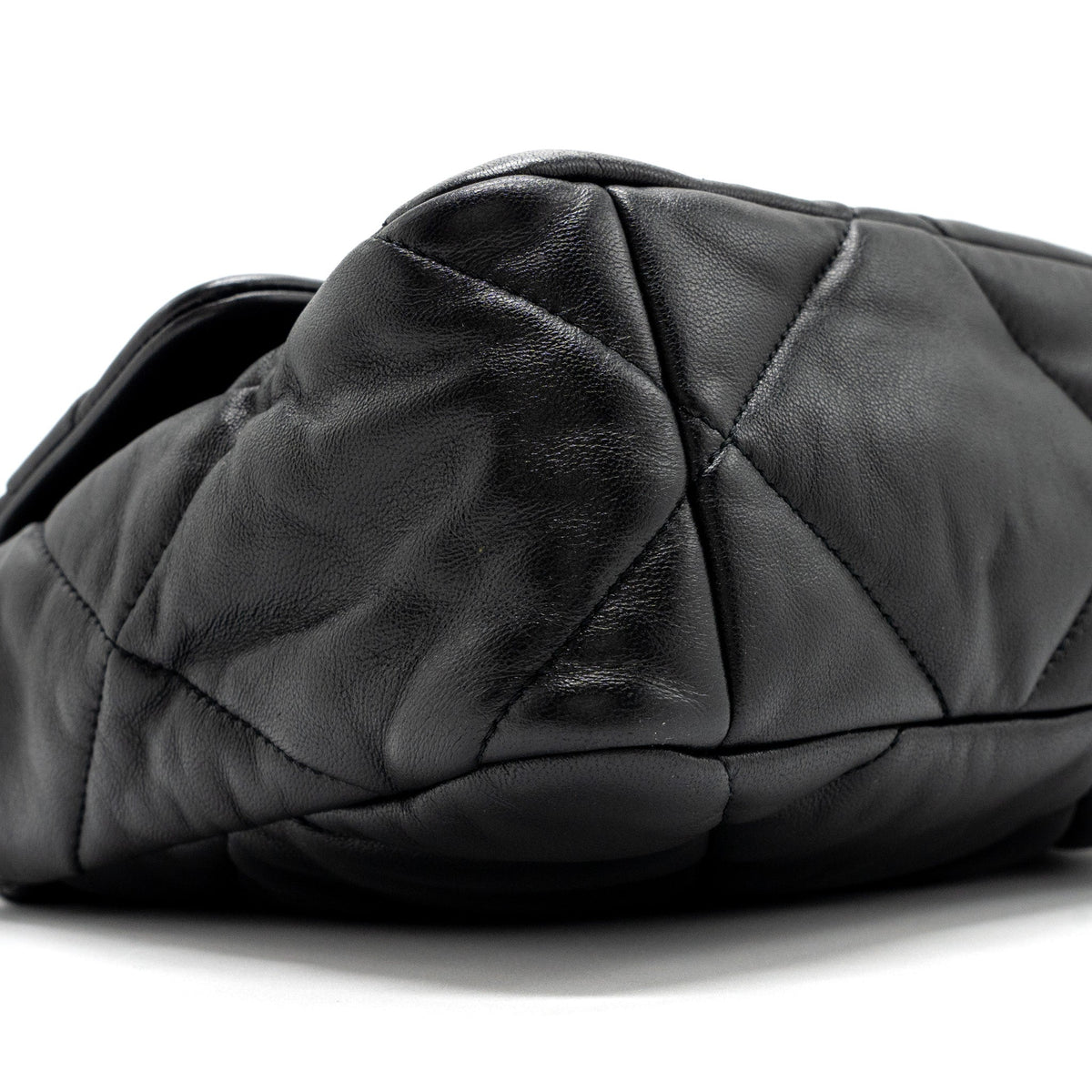 CHANEL MEDIUM 19 BAG LAMBSKIN BLACK MULTICOLOUR HARDWARE(MICROCHIP)