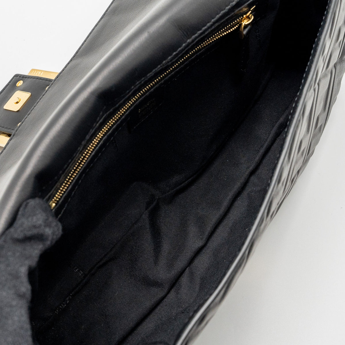 FENDI LARGE BAGUETTE BAG NAPPA BLACK GHW