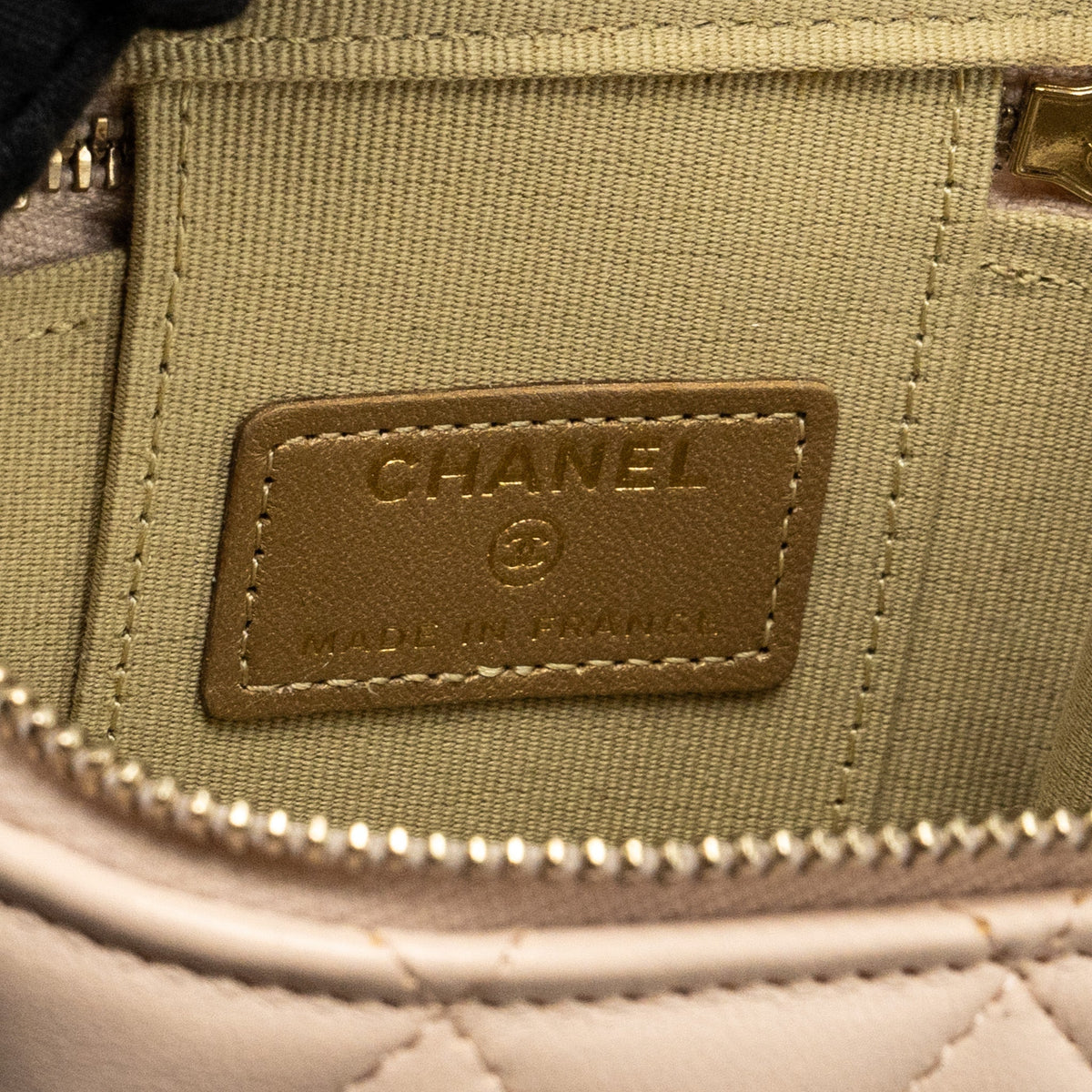 CHANEL PEARL CRUSH MINI VANITY WITH CHAIN LAMBSKIN LIGHT BEIGE GHW