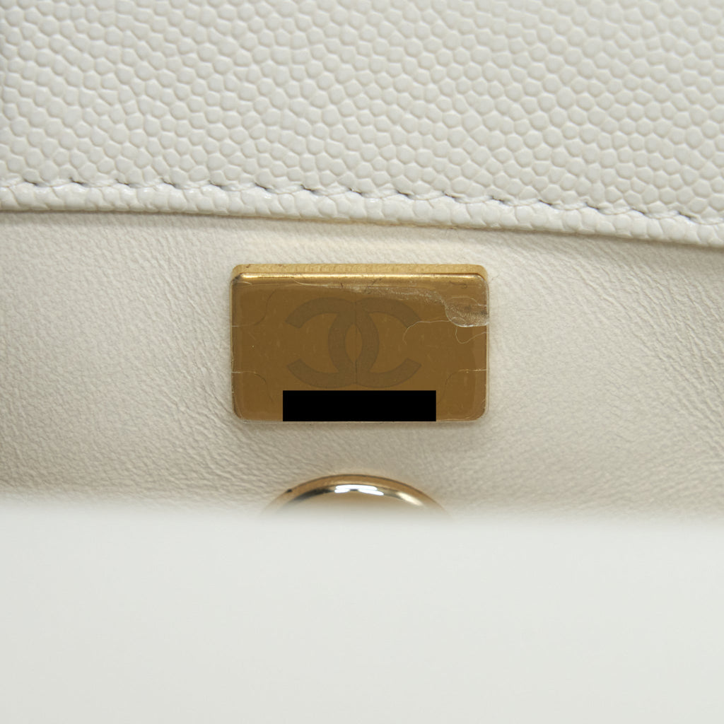 CHANEL SMALL COCO HANDLE CAVIAR WHITE LGHW (MICROCHIP)