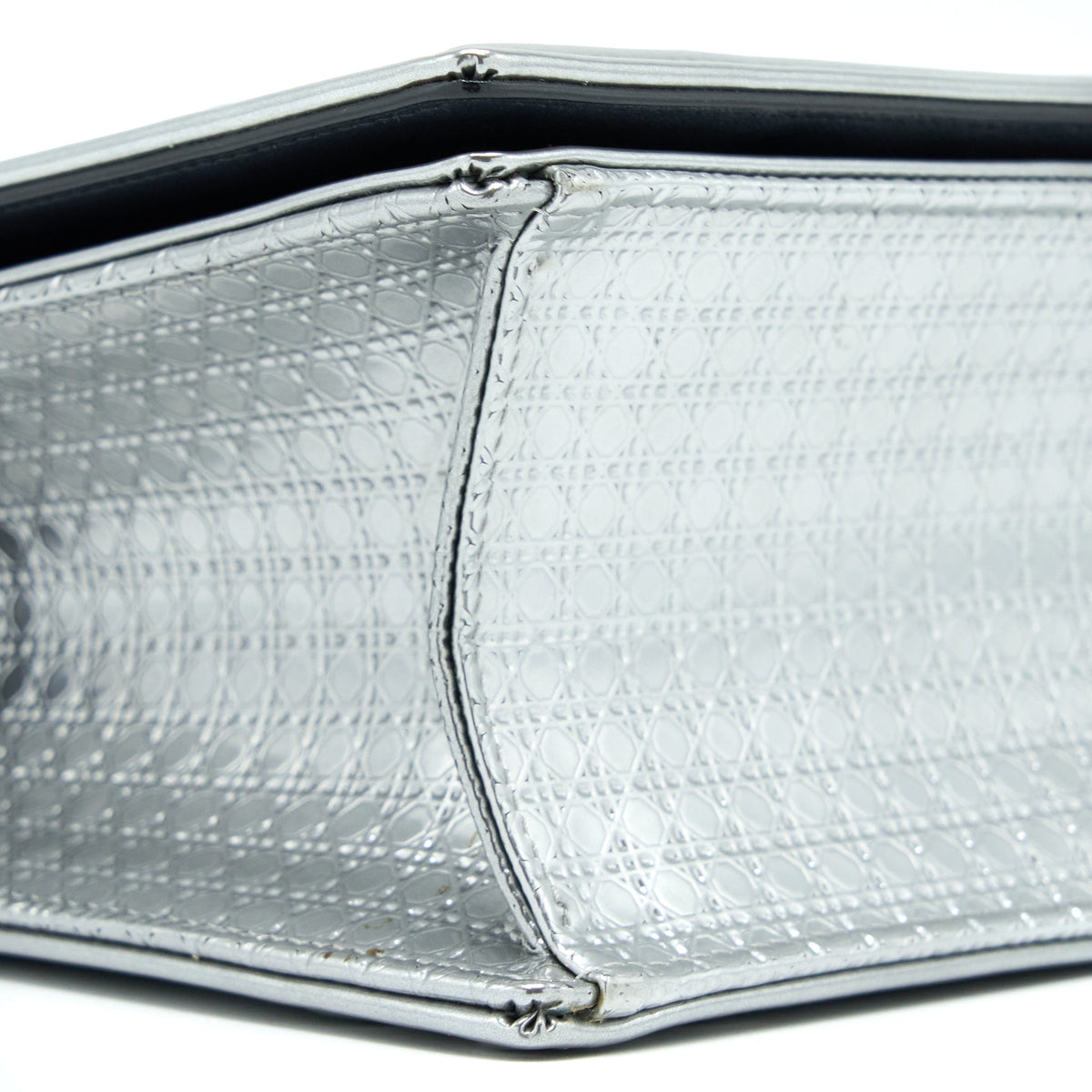 DIOR MEDIUM DIORMA BAG IN METALLIC SILVER SHW