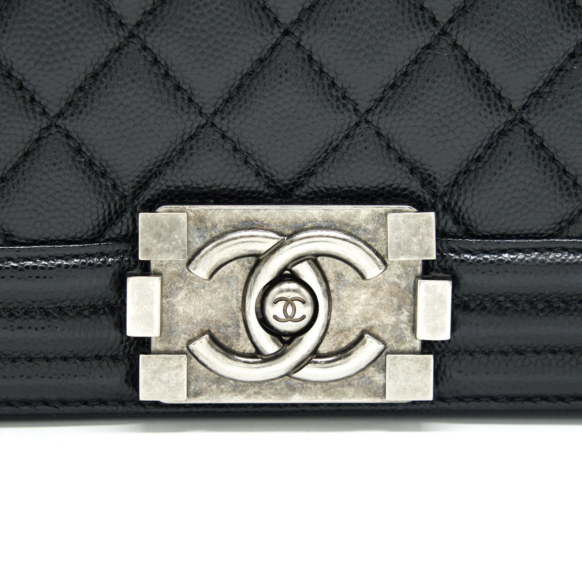 CHANEL MEDIUM BOY CHANEL BAG CAVIAR BLACK RUTHENIUM HARDWARE