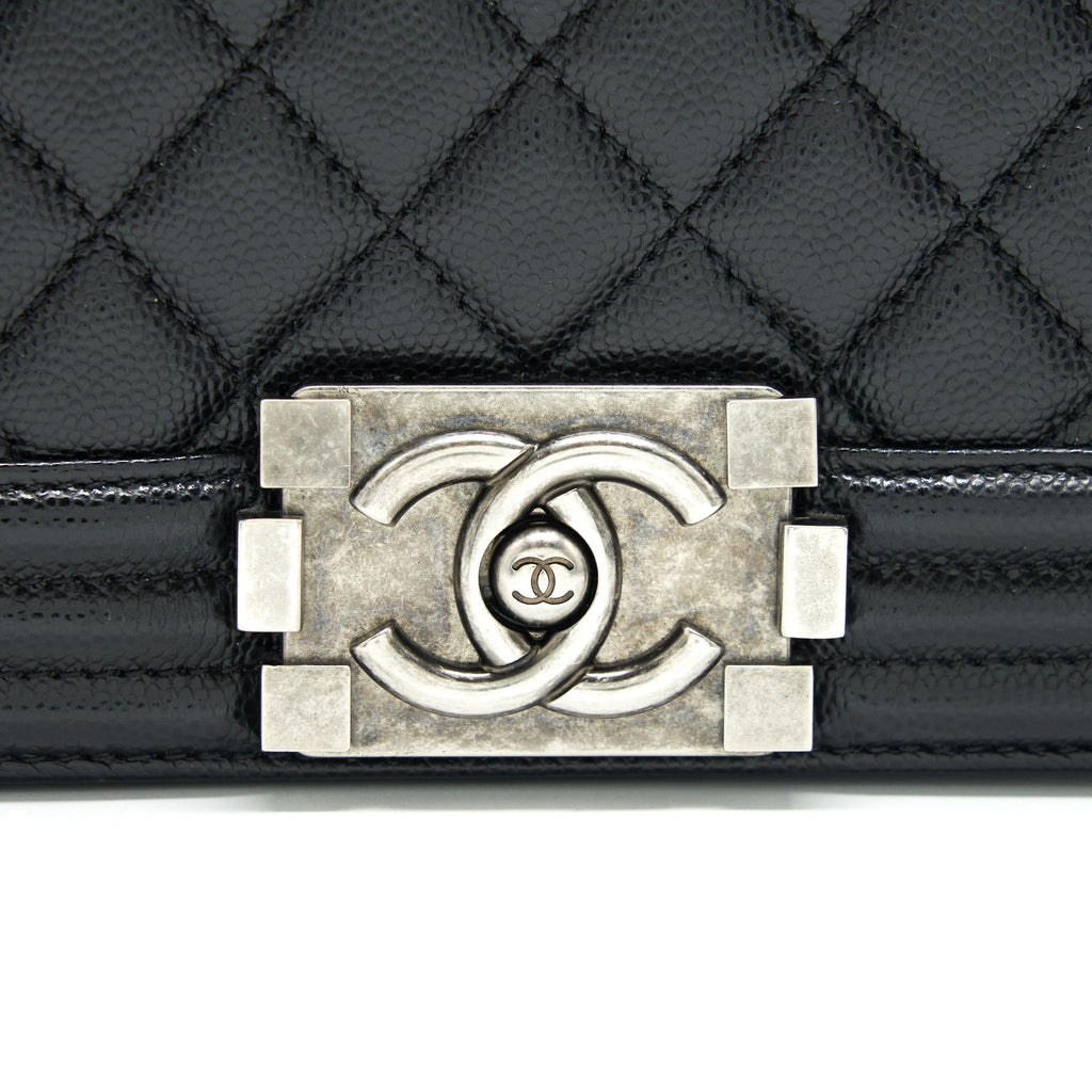 CHANEL MEDIUM BOY CHANEL HANDBAG CAVIAR BLACK SHW