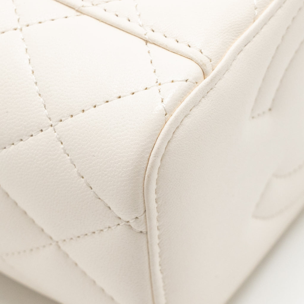 Chanel 22K Long Vanity with Coco Love Detailed Chain Lambskin White GHW（Microchip)