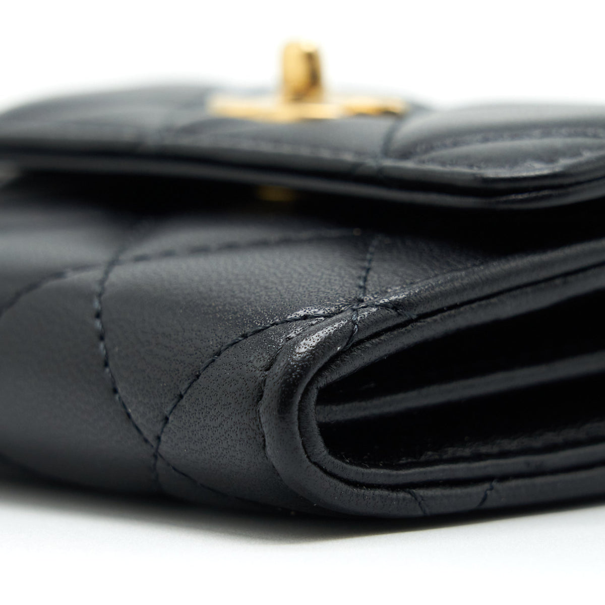CHANEL PEARL CRUSH CLUTCH WITH CHAIN LAMBSKIN BLACK GHW