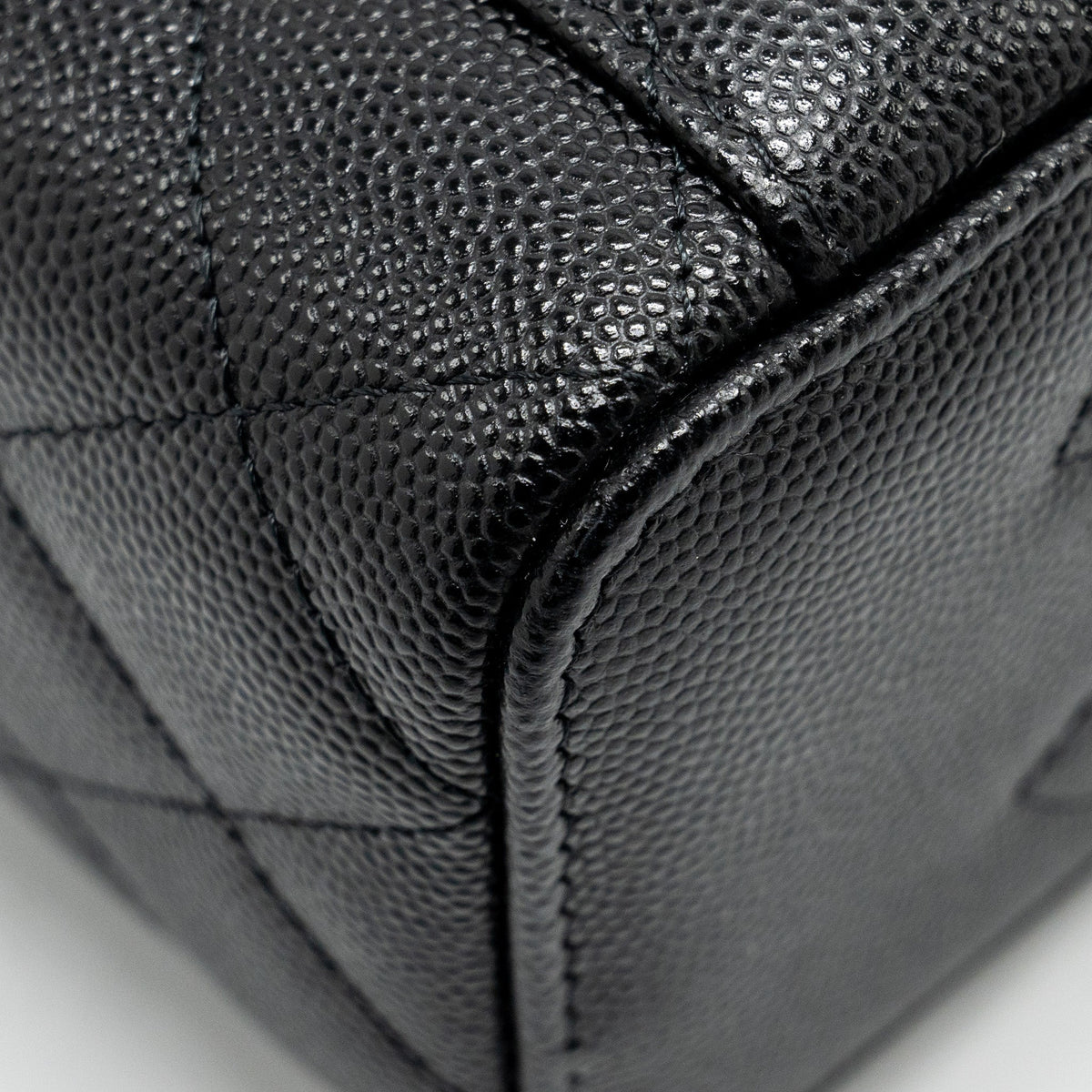 CHANEL LONG VANITY WITH CHAIN CAVIAR BLACK LGHW