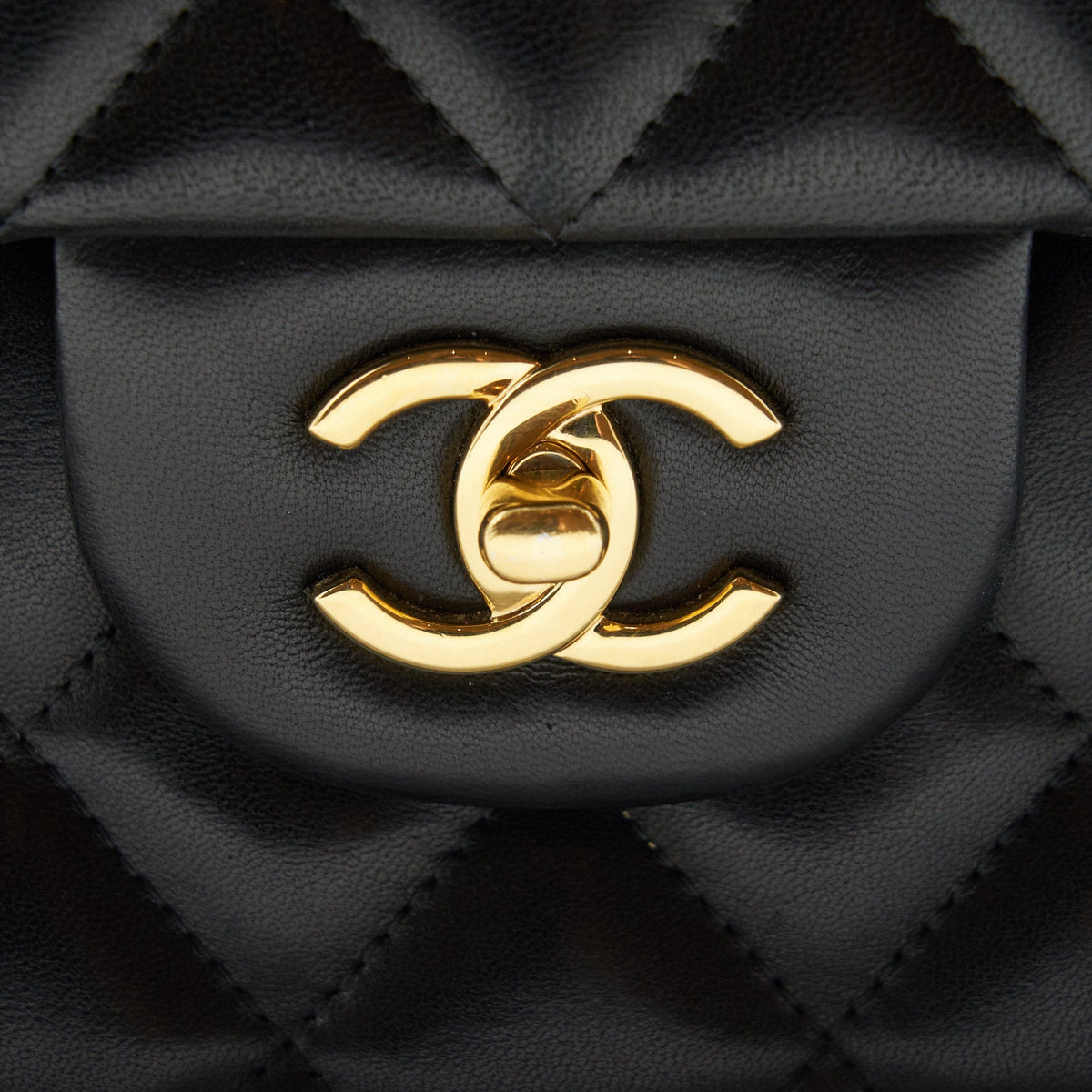 CHANEL CLASSIC JUMBO DOUBLE FLAP BAG LAMBSKIN BLACK GHW
