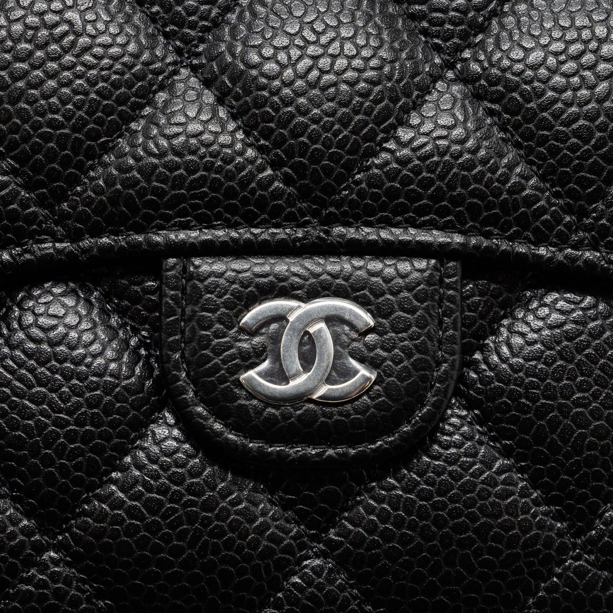 CHANEL CLASSIC COMPACT WALLET CAVIAR BLACK SHW (MICROCHIP)