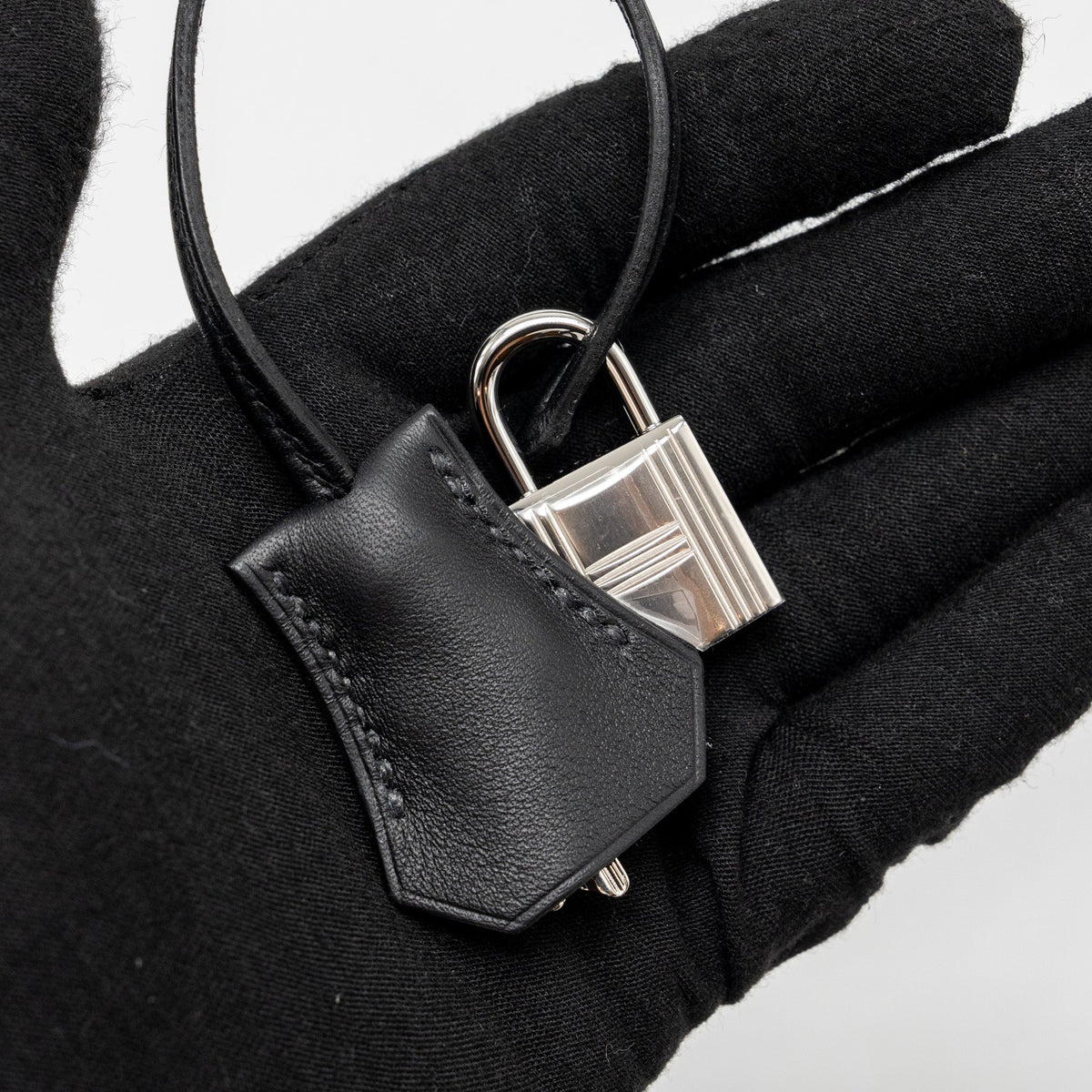 HERMES KELLY 25 SELLIER TOILE QUADRILLE /SWIFT BLACK-BLANC-DESERT / BLACK SHW