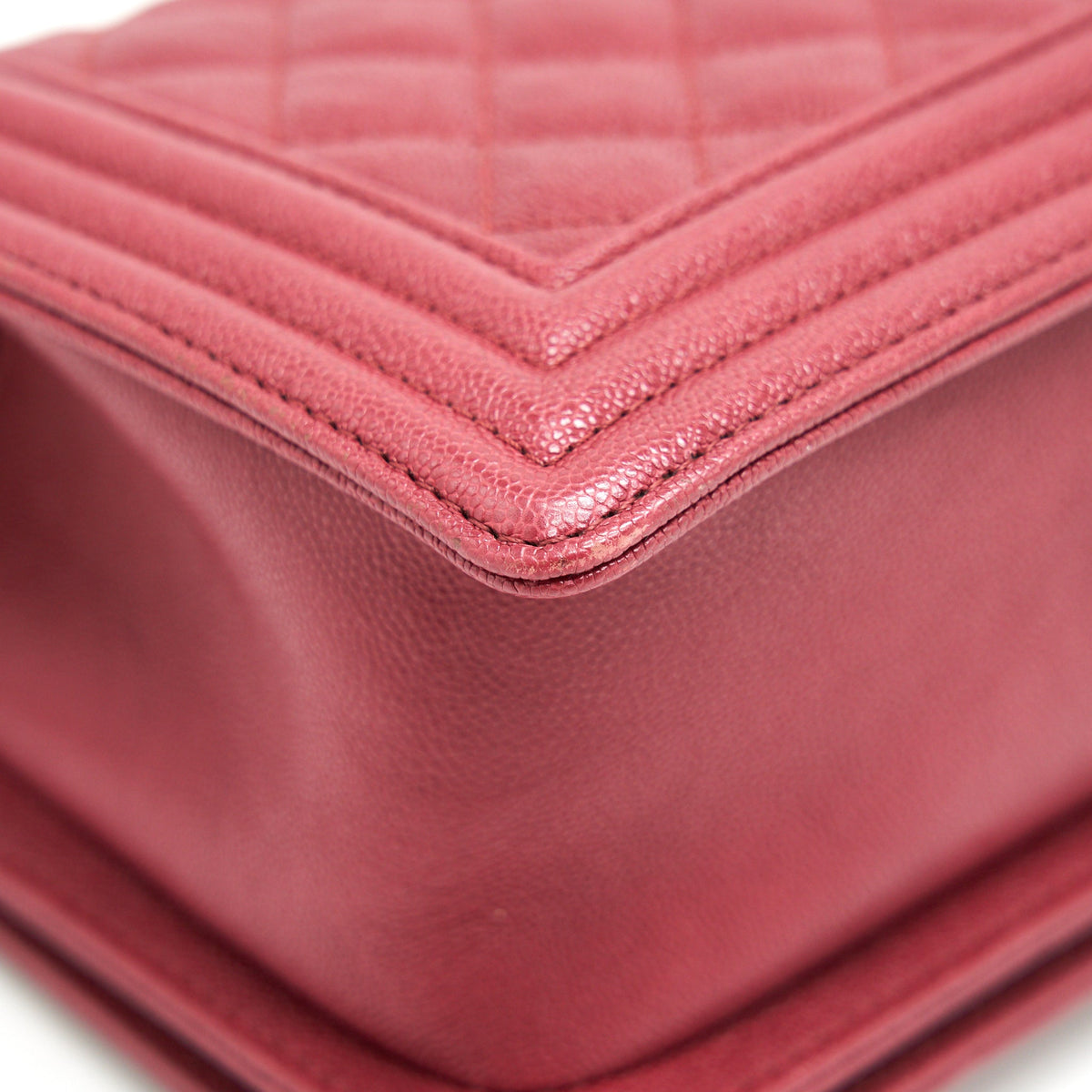 CHANEL MEDIUM BOY BAG CAVIAR RASPBERRY RED BRUSHED GHW