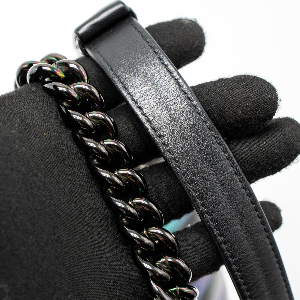 CHANEL SMALL BOY BAG CHEVRON CALFSKIN BLACK/IRIDESCENT BLUE BLACK HARDWARE