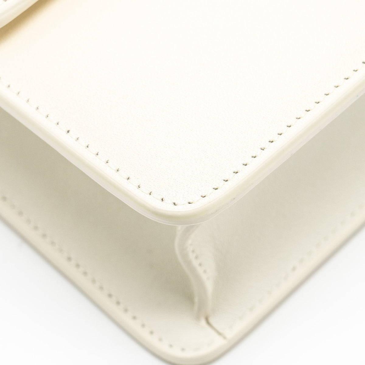 DIOR 30 MONTAIGNE BAG CALFSKIN WHITE GHW