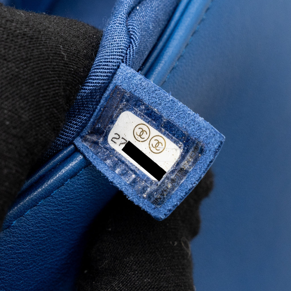 CHANEL MEDIUM BOY BAG CALFSKIN BLUE GHW