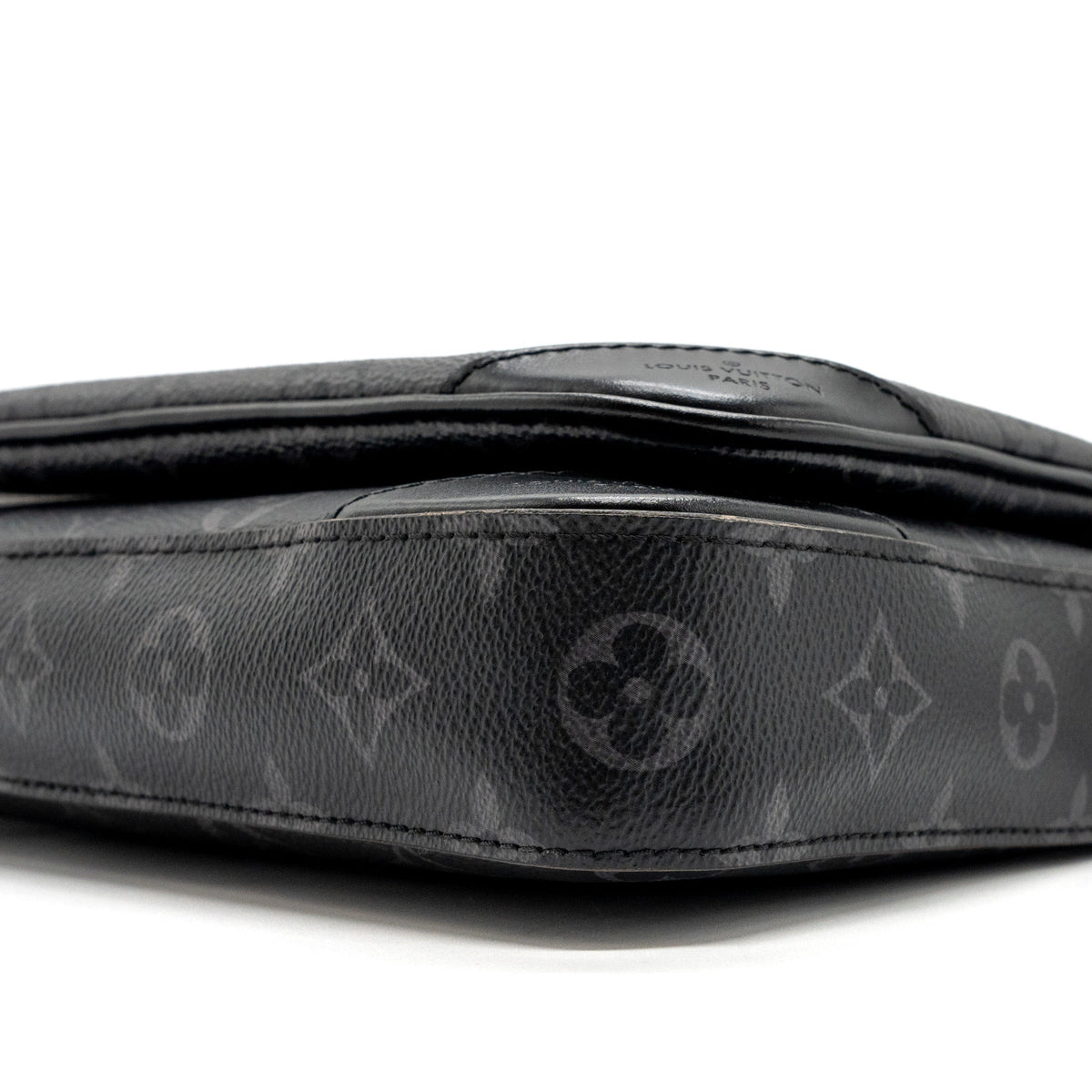 LOUIS VUITTON TRIO MESSENGER BAG MONOGRAM ECLIPSE SHW