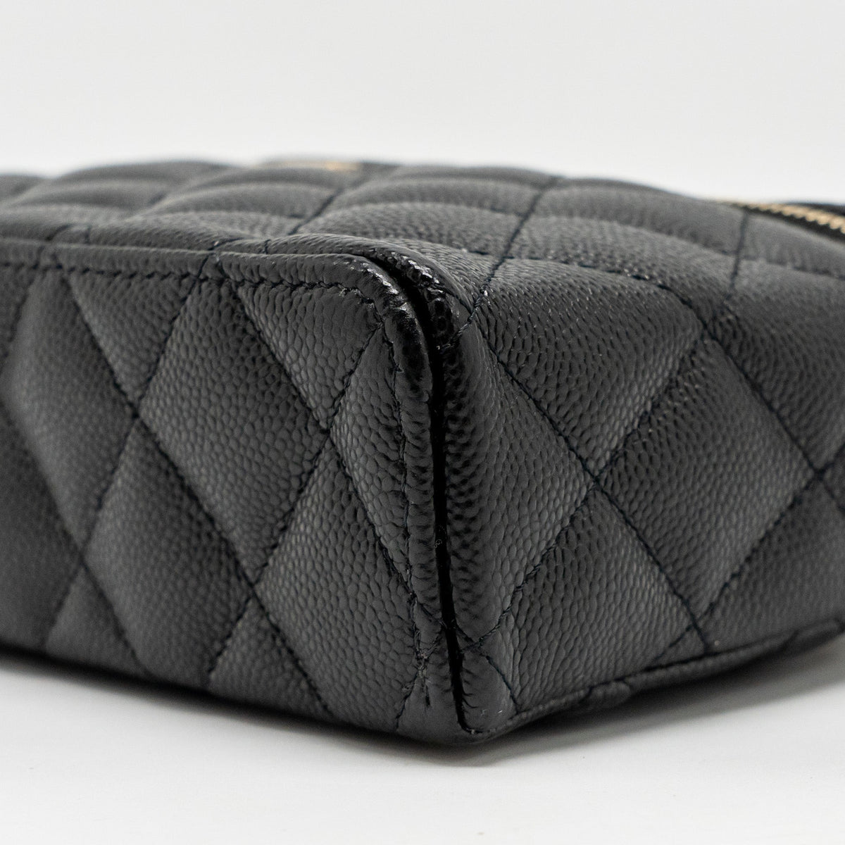 CHANEL CC TOP HANDLE VANITY BAG CAVIAR BLACK LGHW (MICROCHIP)