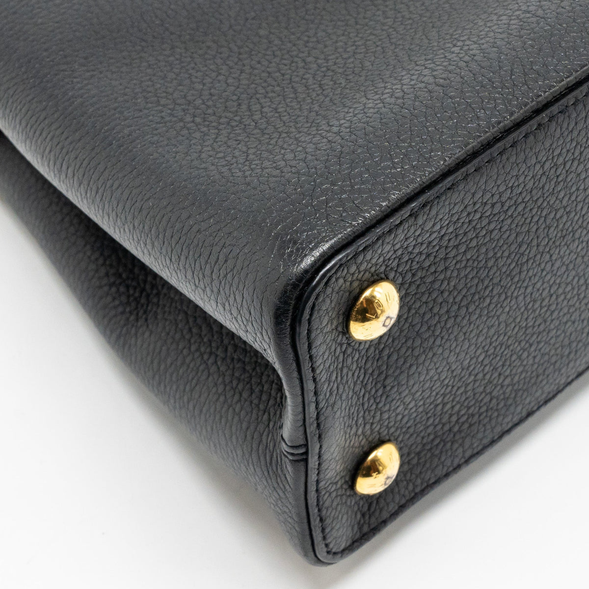 LOUIS VUITTON CAPUCINES MM CALFSKIN BLACK GHW