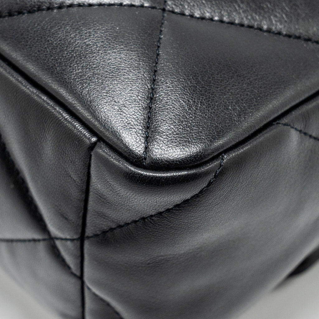 CHANEL LARGE 19 BAG LAMBSKIN BLACK GHW
