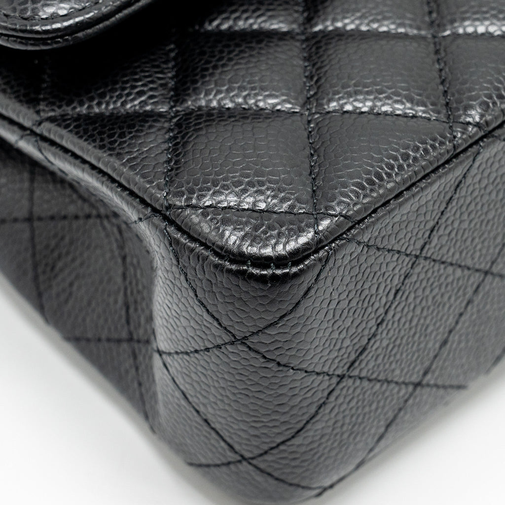 CHANEL MEDIUM CLASSIC DOUBLE FLAP BAG CAVIAR BLACK GHW (MICROCHIP)