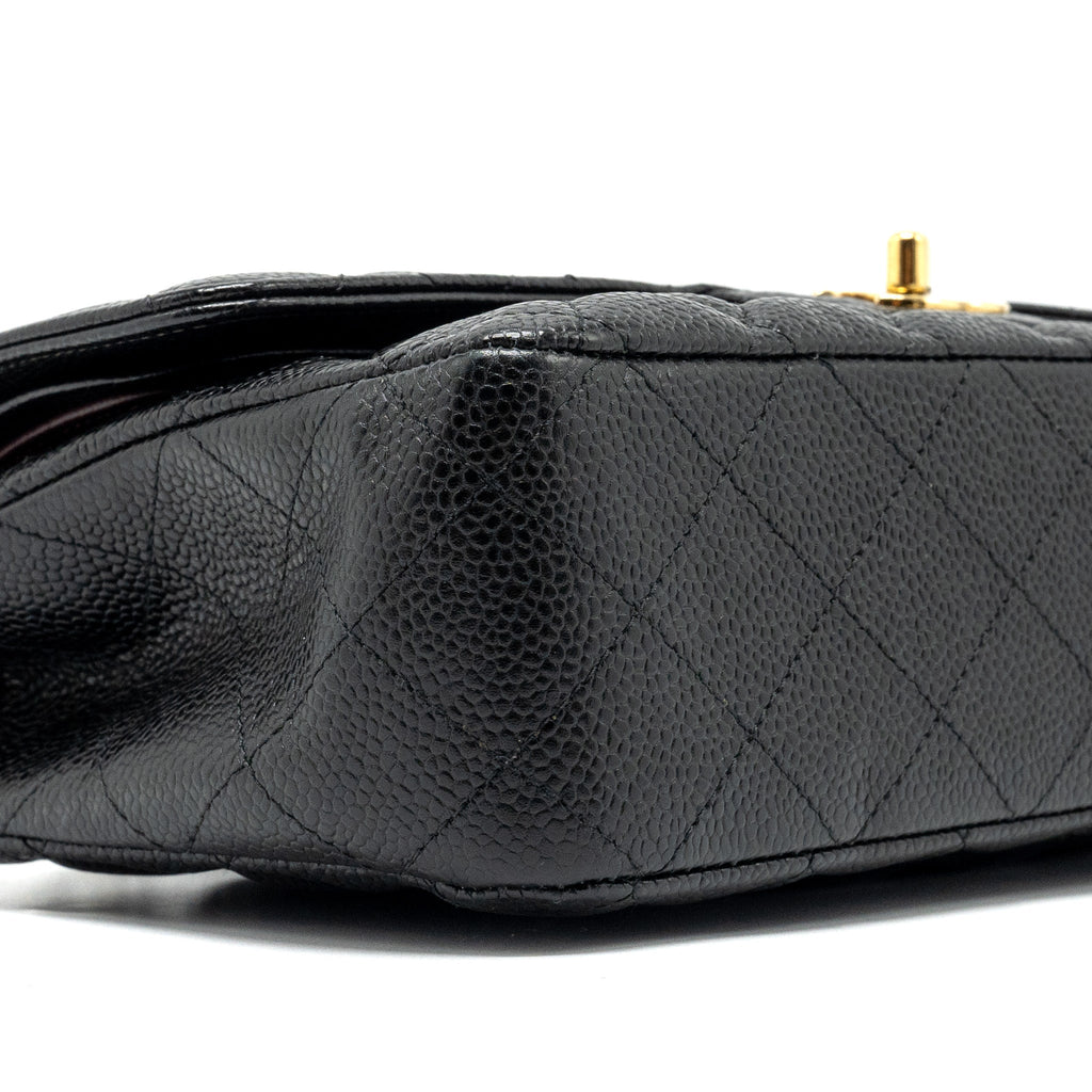 CHANEL MEDIUM CLASSIC DOUBLE FLAP BAG CAVIAR BLACK GHW