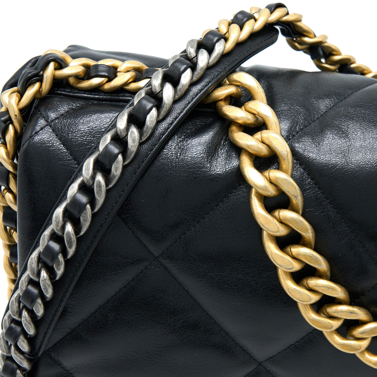 CHANEL MAXI 19 BAG GOATSKIN BLACK MULTICOLOUR HARDWARE