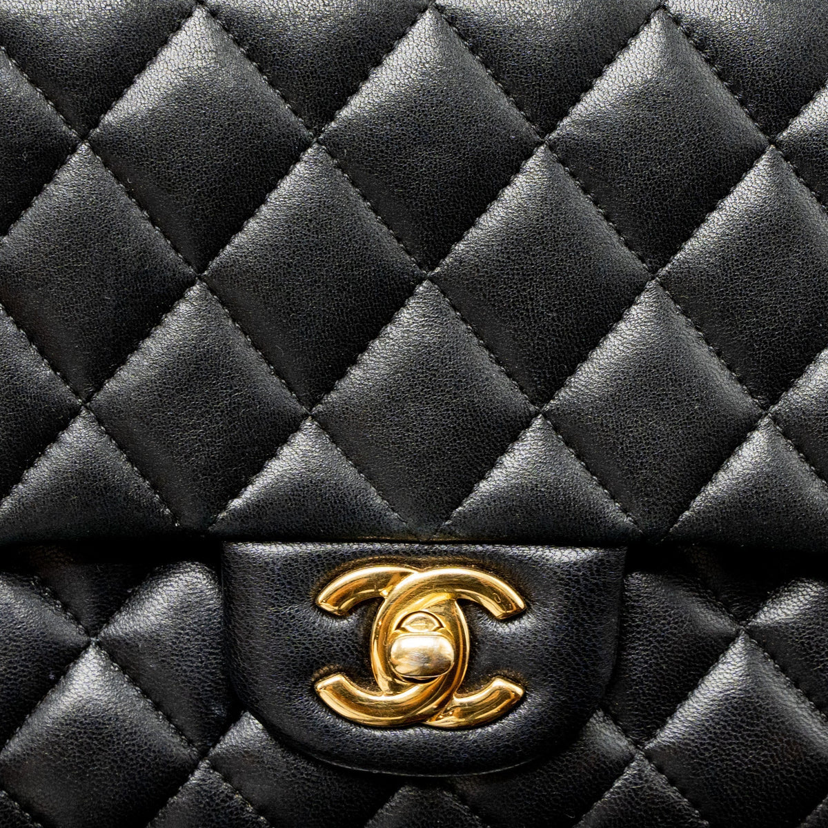 CHANEL MEDIUM CLASSIC FLAP BAG LAMBSKIN BLACK GHW