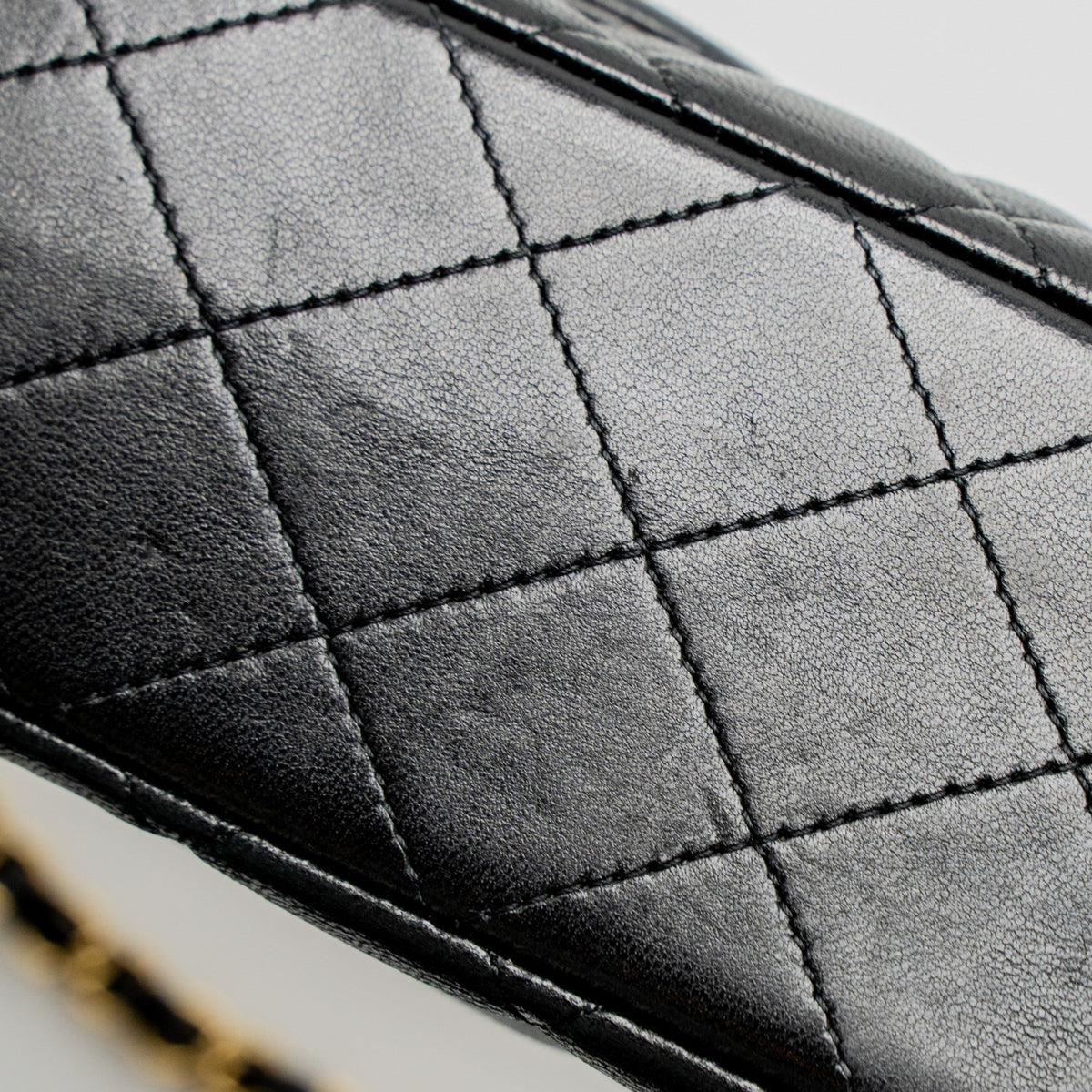 CHANEL MEDIUM CLASSIC FLAP BAG LAMBSKIN BLACK GHW