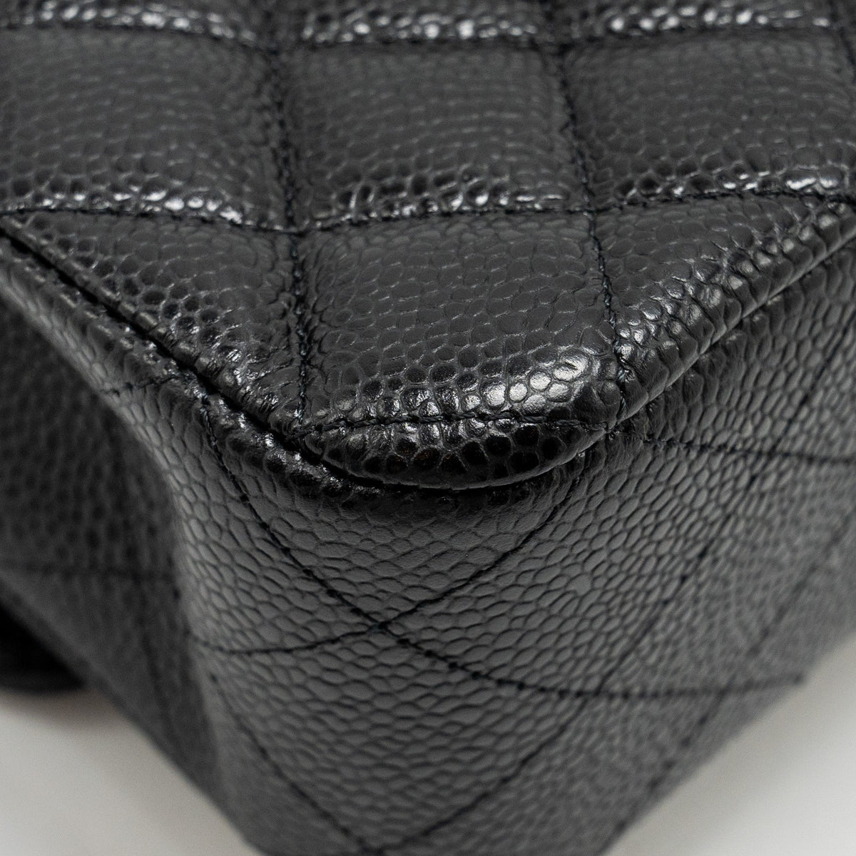 CHANEL MEDIUM CLASSIC DOUBLE FLAP BAG CAVIAR BLACK GHW (MICROCHIP)