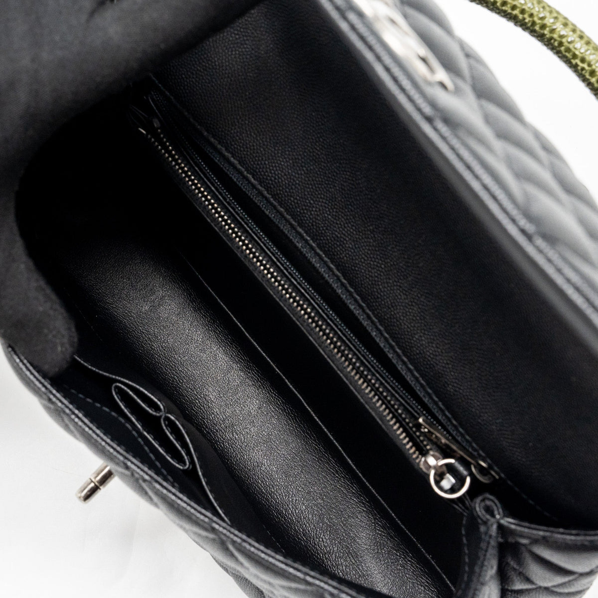 CHANEL MEDIUM COCO HANDLE CAVIAR / LIZARD HANDLE BLACK RUTHENIUM HARDWARE